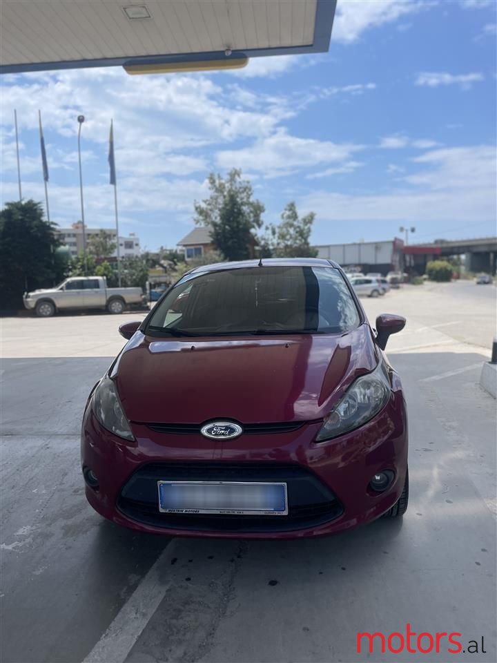 2010' Ford Fiesta photo #2