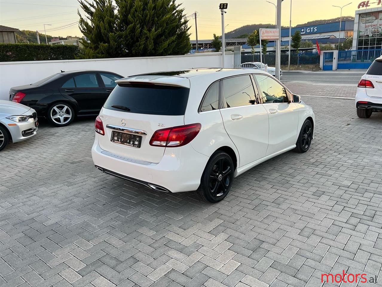 2015' Mercedes-Benz B 180 photo #4