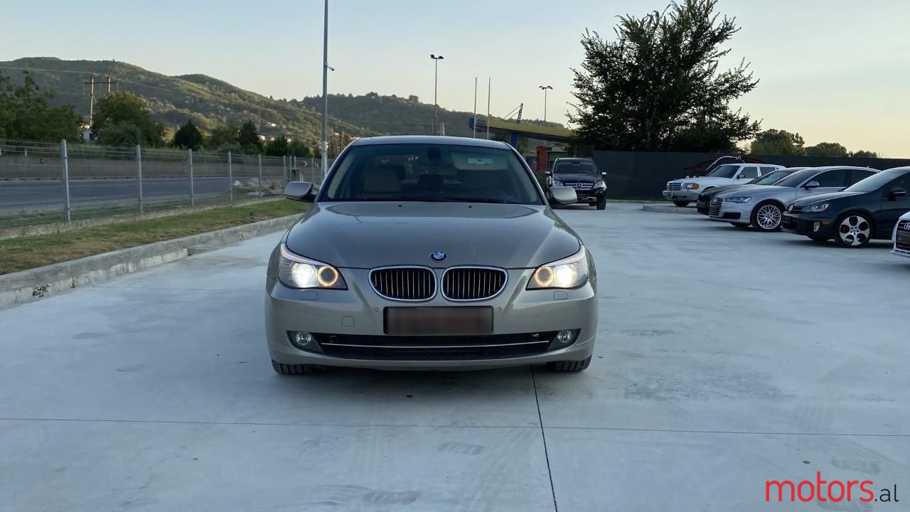 2008' BMW 528 photo #5