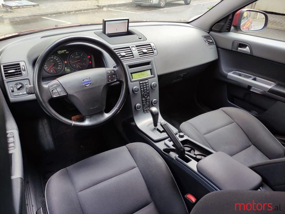 2012' Volvo S40 photo #6