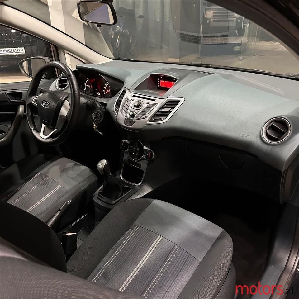 2009' Ford Fiesta photo #5