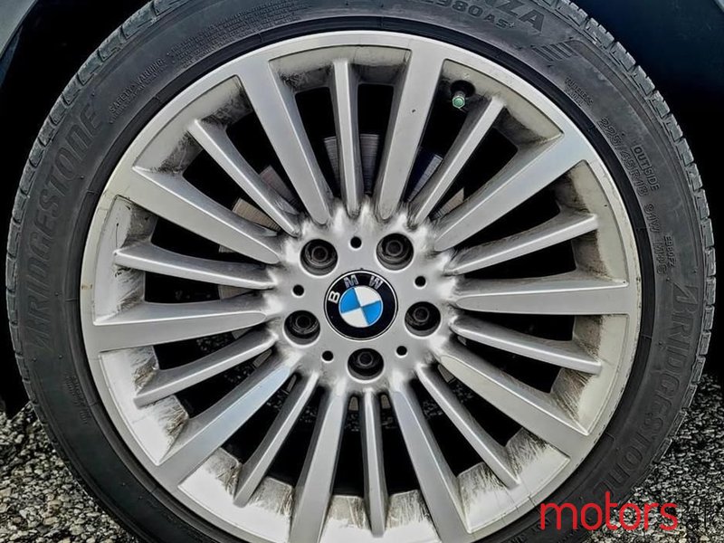 2015' BMW 3 Series photo #4