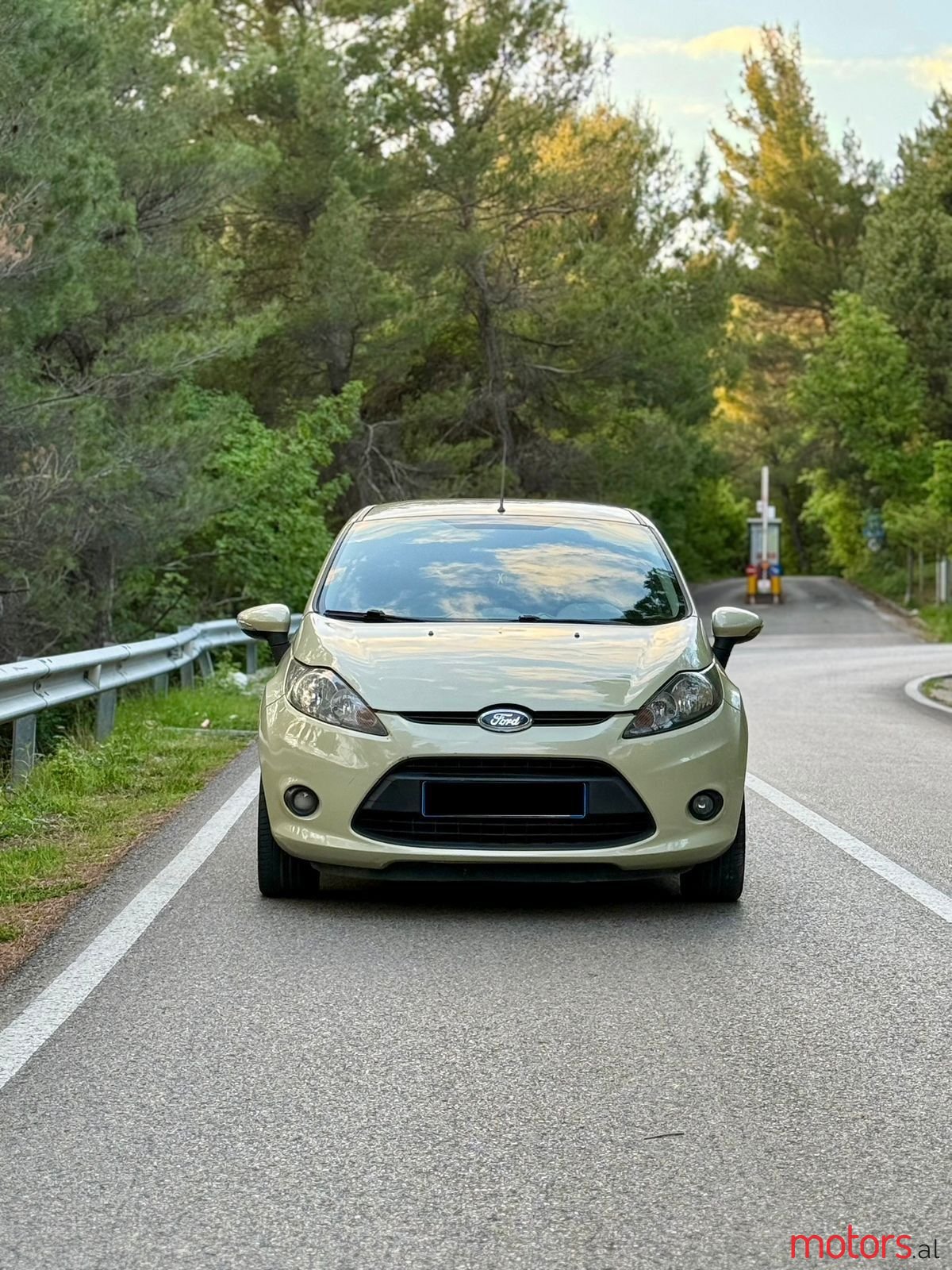 2009' Ford Fiesta photo #3