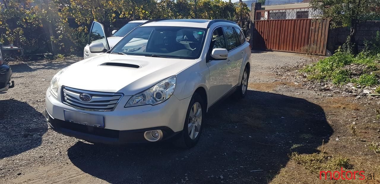 2010' Subaru Outback photo #5