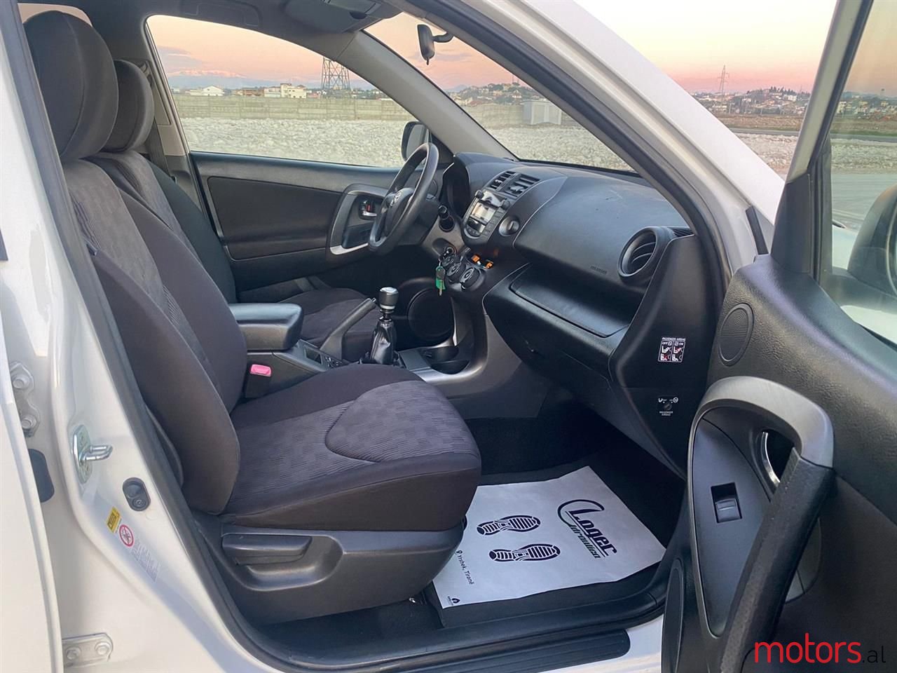 2010' Toyota RAV4 photo #3