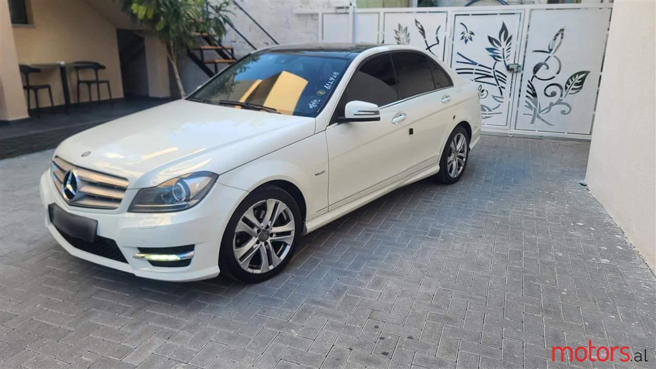 2012' Mercedes-Benz C 220 photo #6