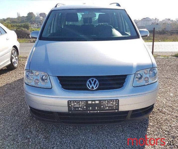 2005' Volkswagen Touran photo #1