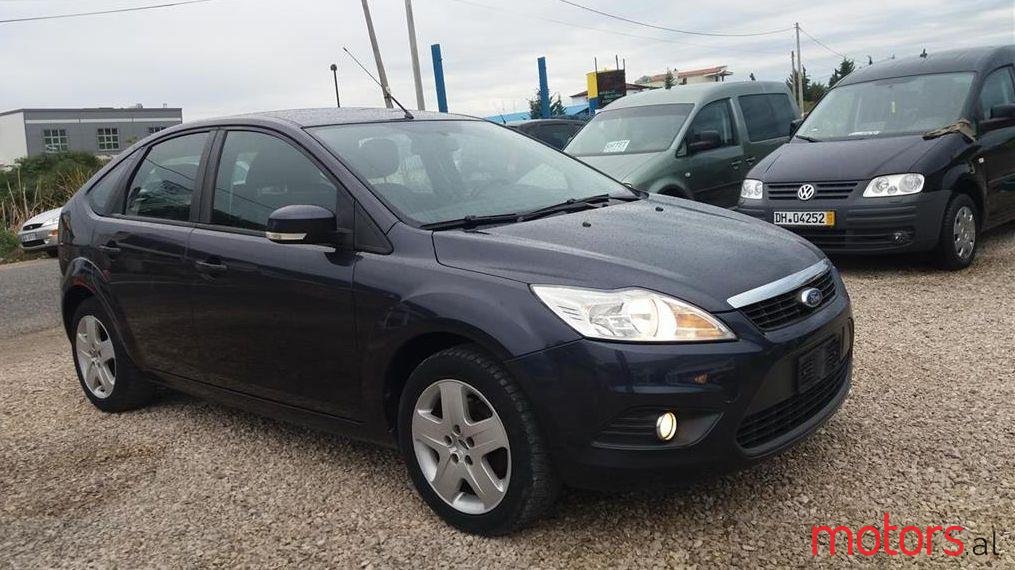 2010' Ford Focus photo #2