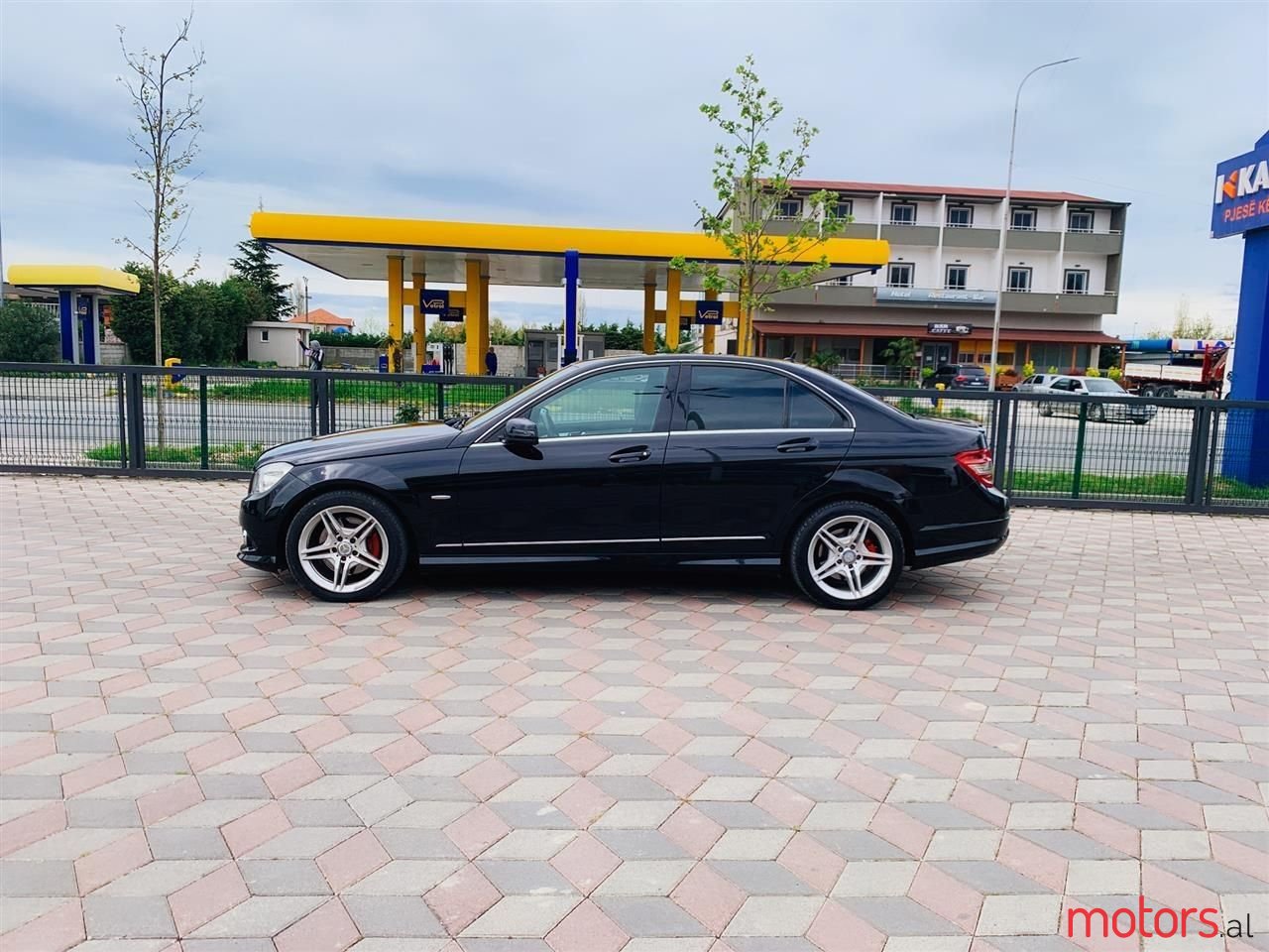 2008' Mercedes-Benz C 320 photo #3