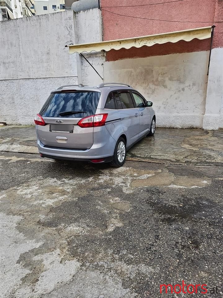 2013' Ford C-MAX photo #3