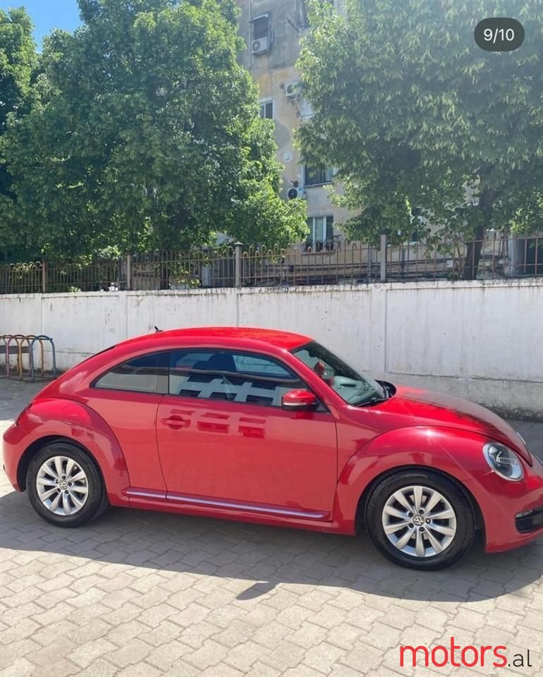 2012' Volkswagen Beetle photo #3