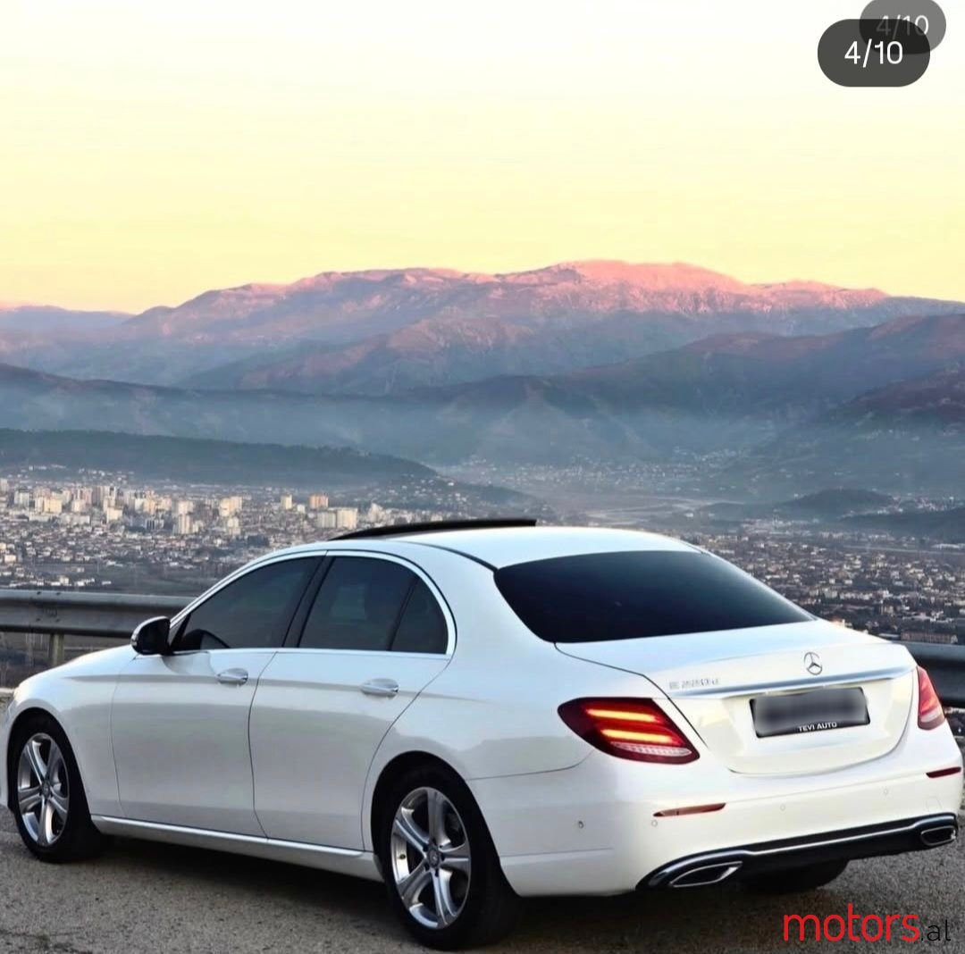 2017' Mercedes-Benz E 220 photo #4