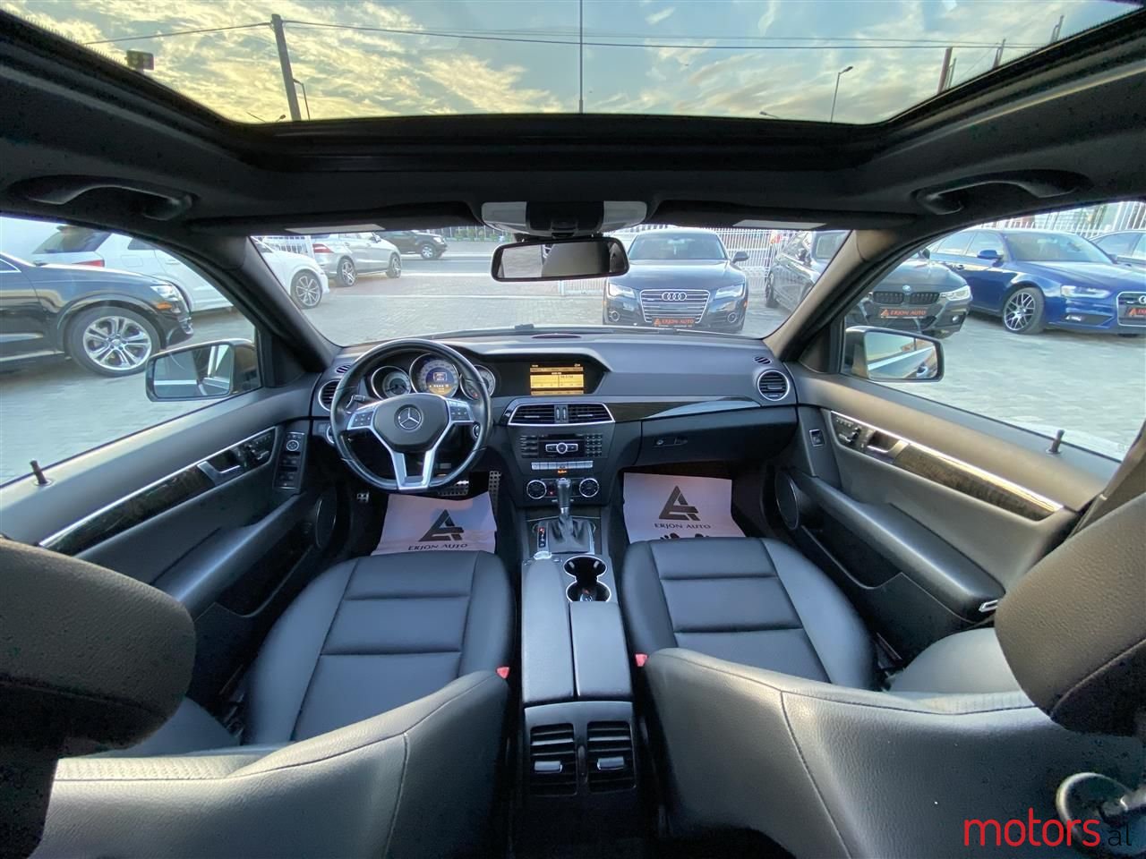 2012' Mercedes-Benz C 300 photo #5