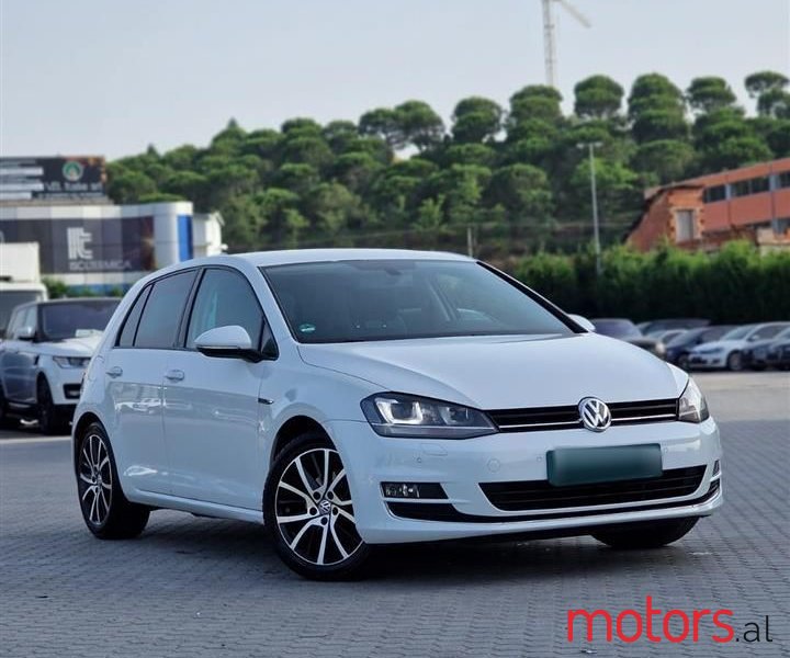 2015' Volkswagen Golf photo #6