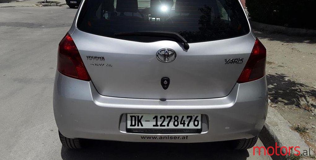 2006' Toyota Yaris photo #2