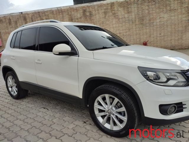2013' Volkswagen Tiguan photo #2