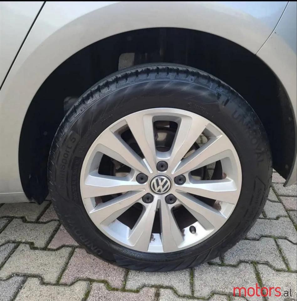 2014' Volkswagen Golf photo #4