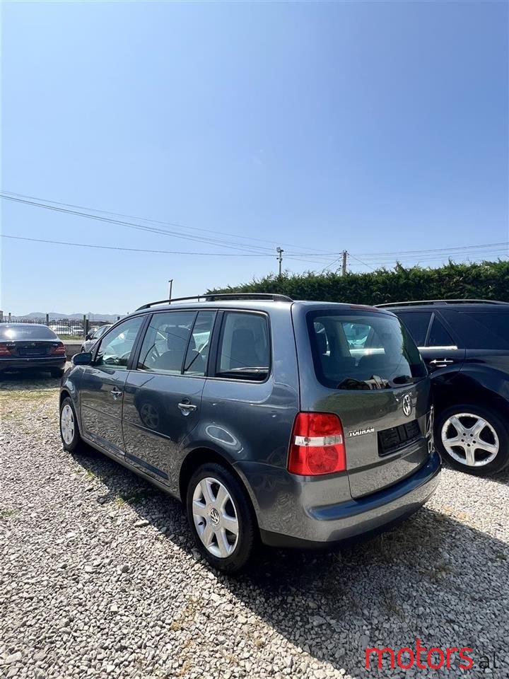 2006' Volkswagen Touran photo #4