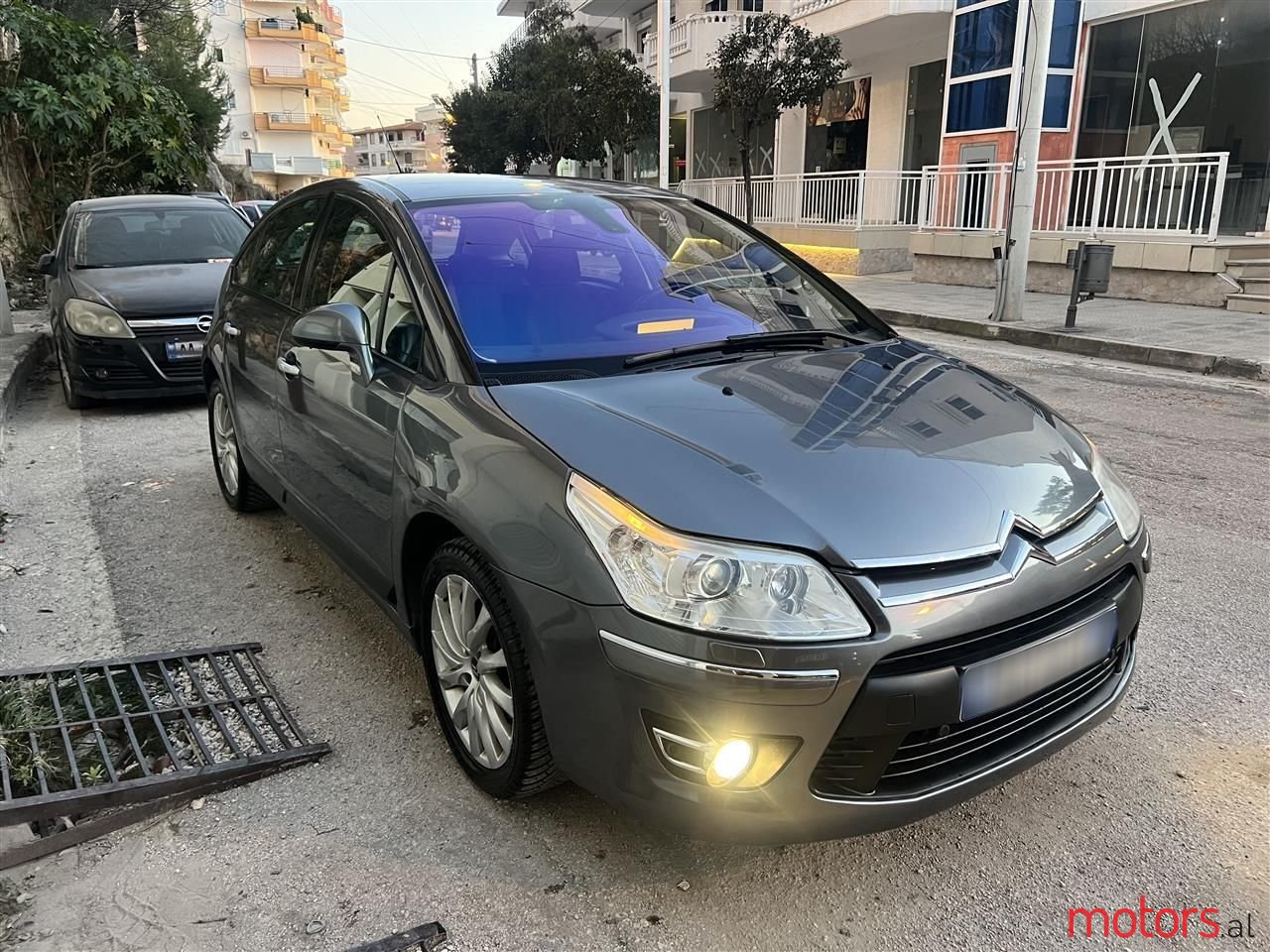 2009' Citroen C4 photo #1