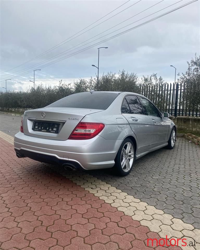 2012' Mercedes-Benz C 300 photo #4