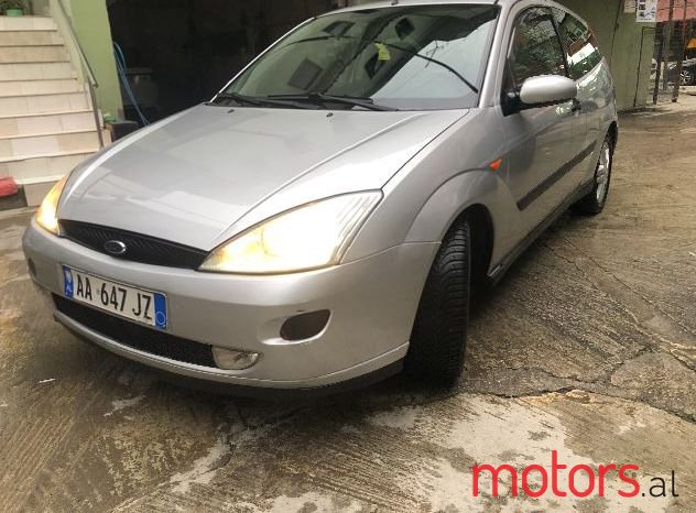 2002' Ford Focus photo #1