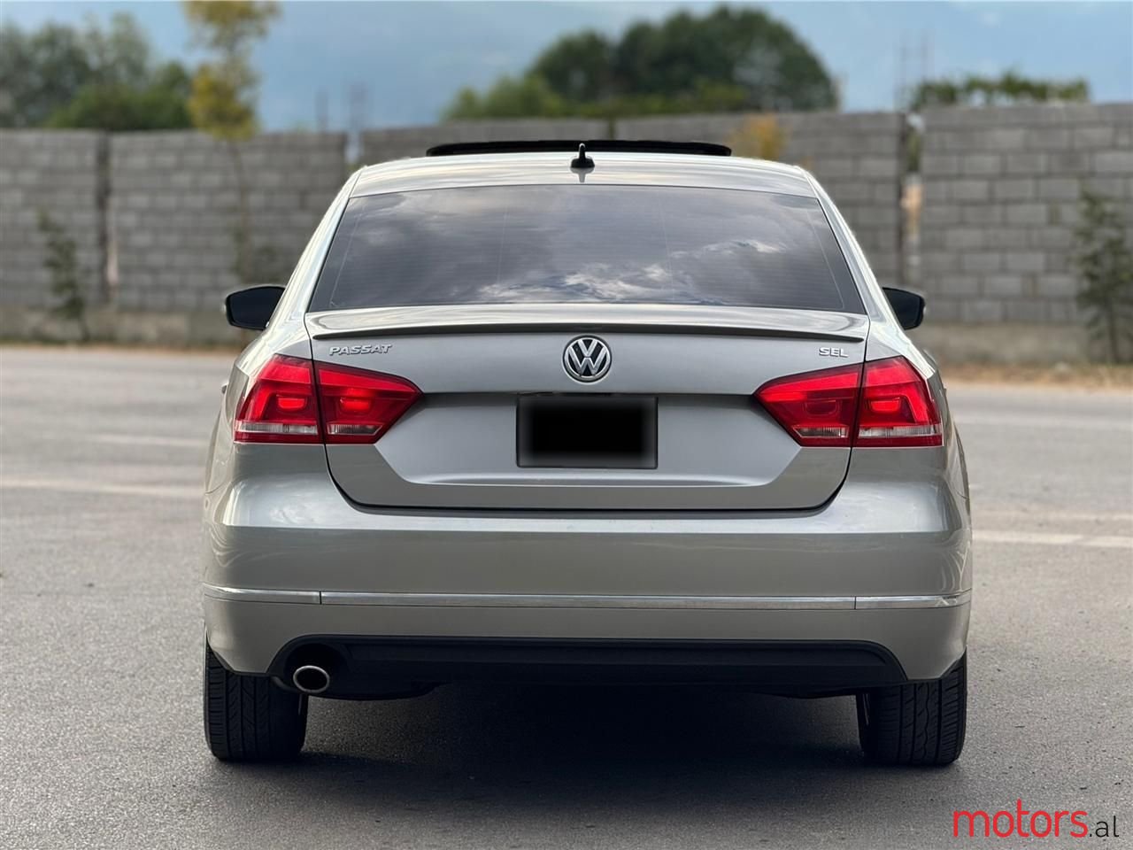 2013' Volkswagen Passat photo #5