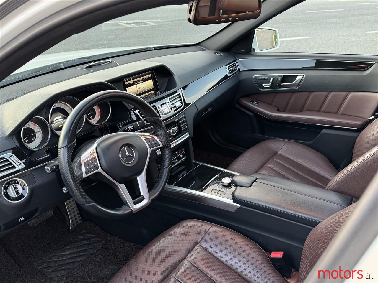 2014' Mercedes-Benz E 250 photo #2