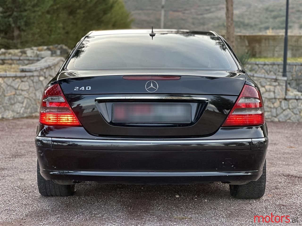 2005' Mercedes-Benz E 240 photo #6