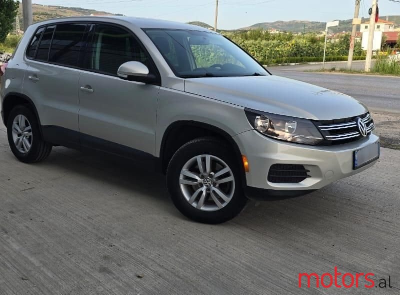 2013' Volkswagen Tiguan photo #2