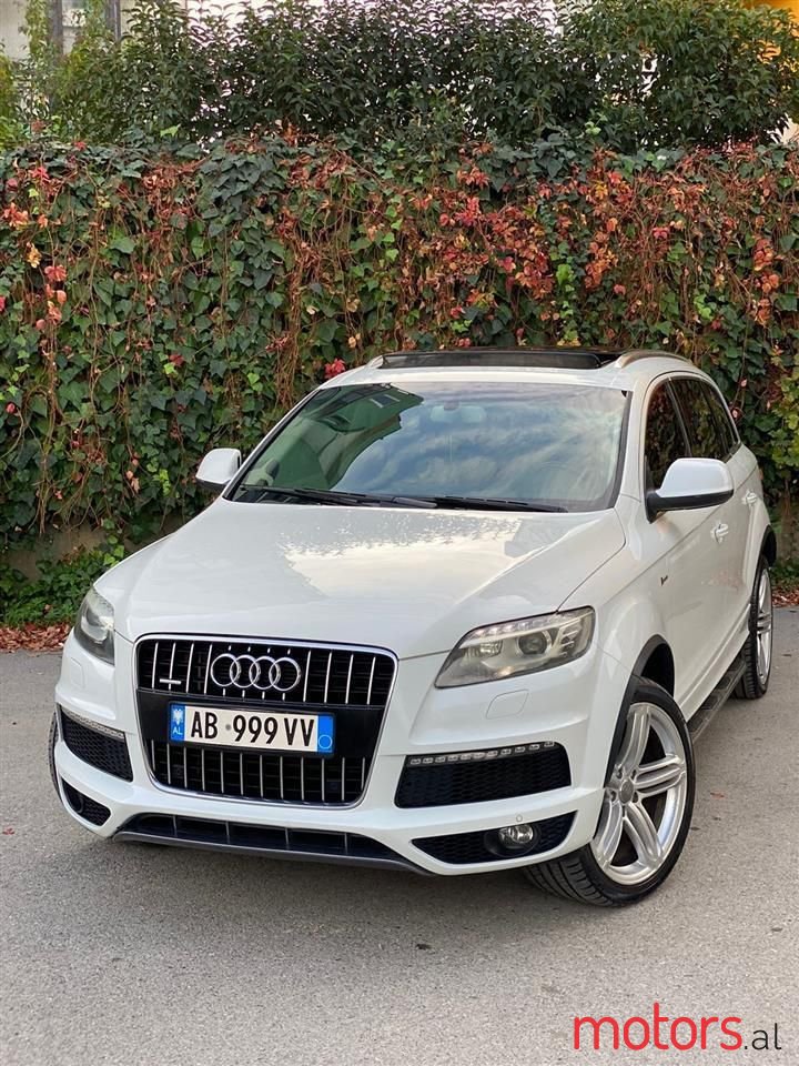 2013' Audi Q7 photo #1