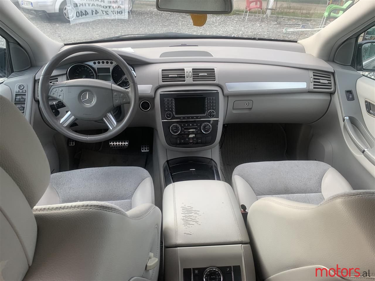 2007' Mercedes-Benz R 300 photo #5