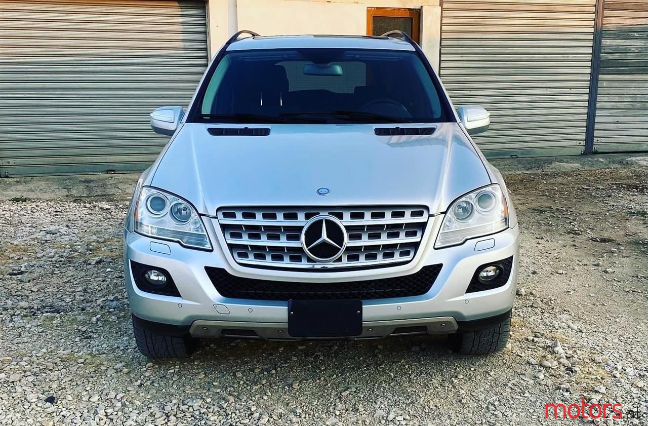 2010' Mercedes-Benz ML 350 photo #1