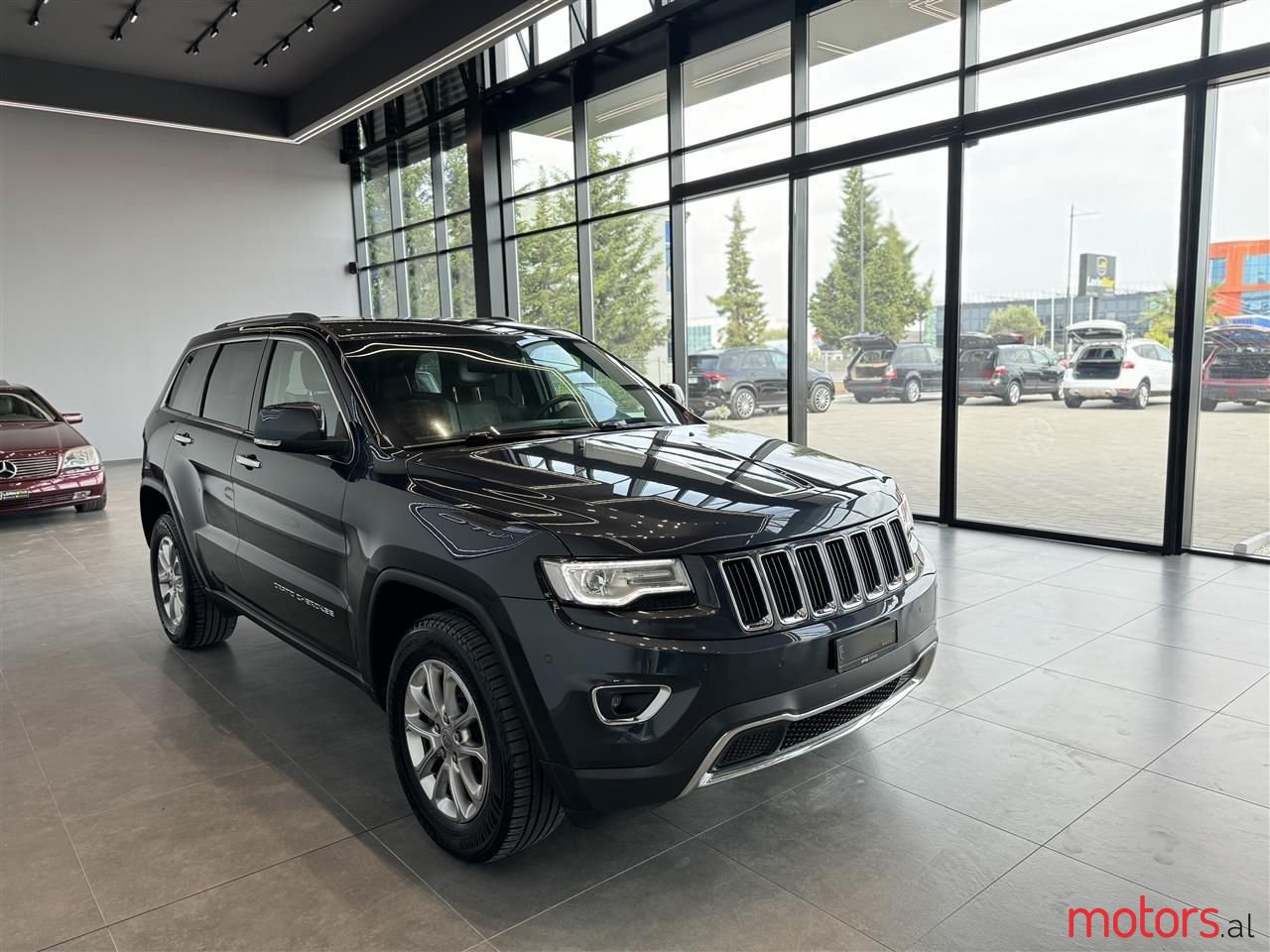 2014' Jeep Grand Cherokee photo #5