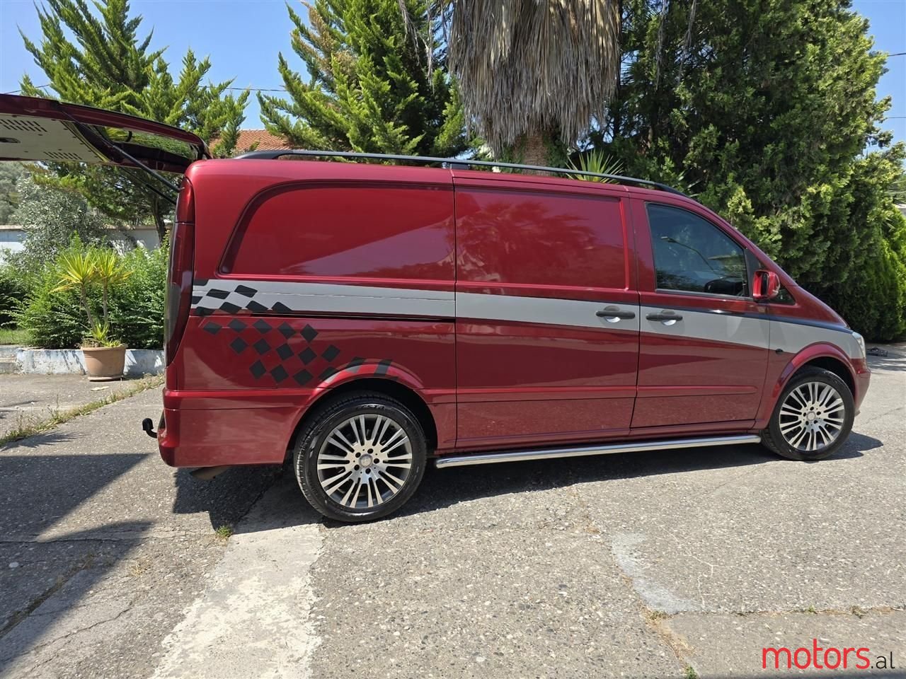 2011' Mercedes-Benz Vito photo #5