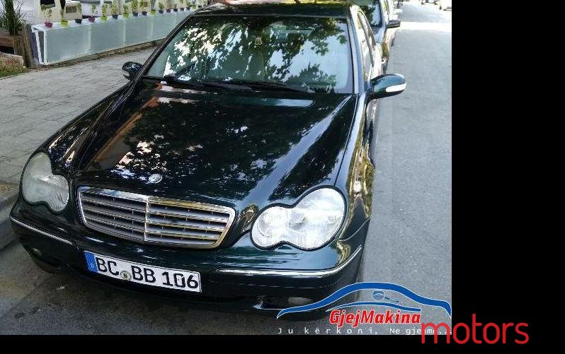 2002' Mercedes-Benz C-Class photo #1