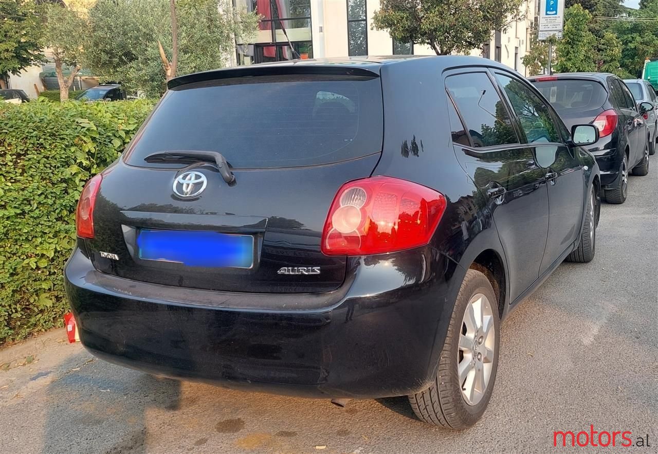 2008' Toyota Auris photo #4