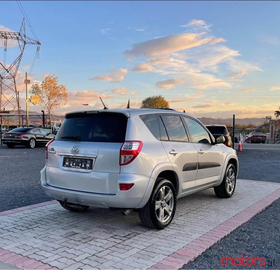 2012' Toyota RAV4 photo #2