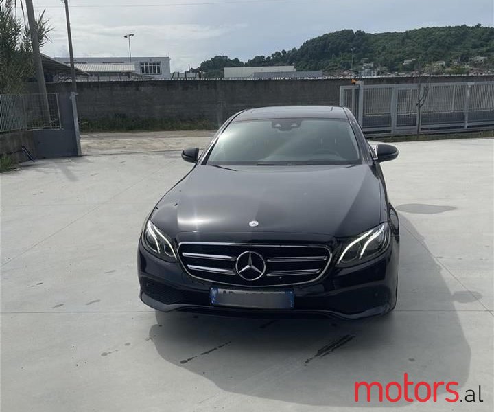 2016' Mercedes-Benz E 220 photo #6