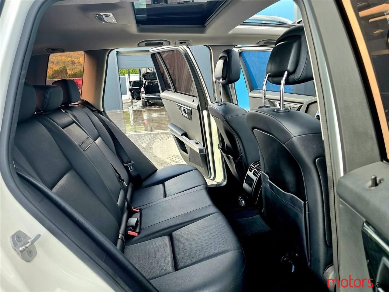 2013' Mercedes-Benz GLK 220 photo #5