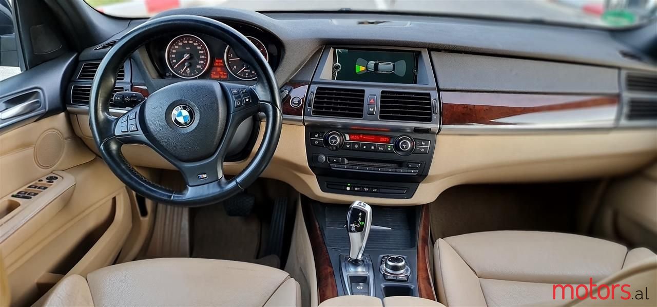 2010' BMW X5 M photo #3