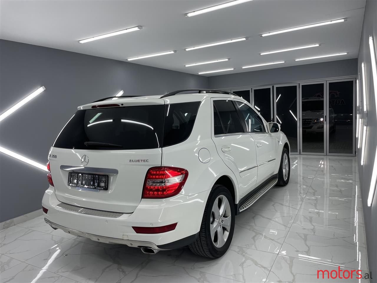 2010' Mercedes-Benz ML 350 photo #4