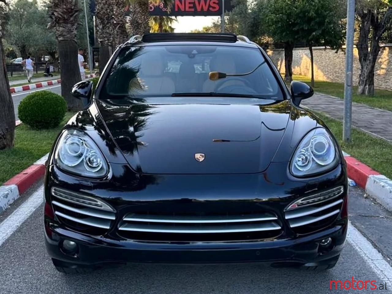 2015' Porsche Cayenne photo #1