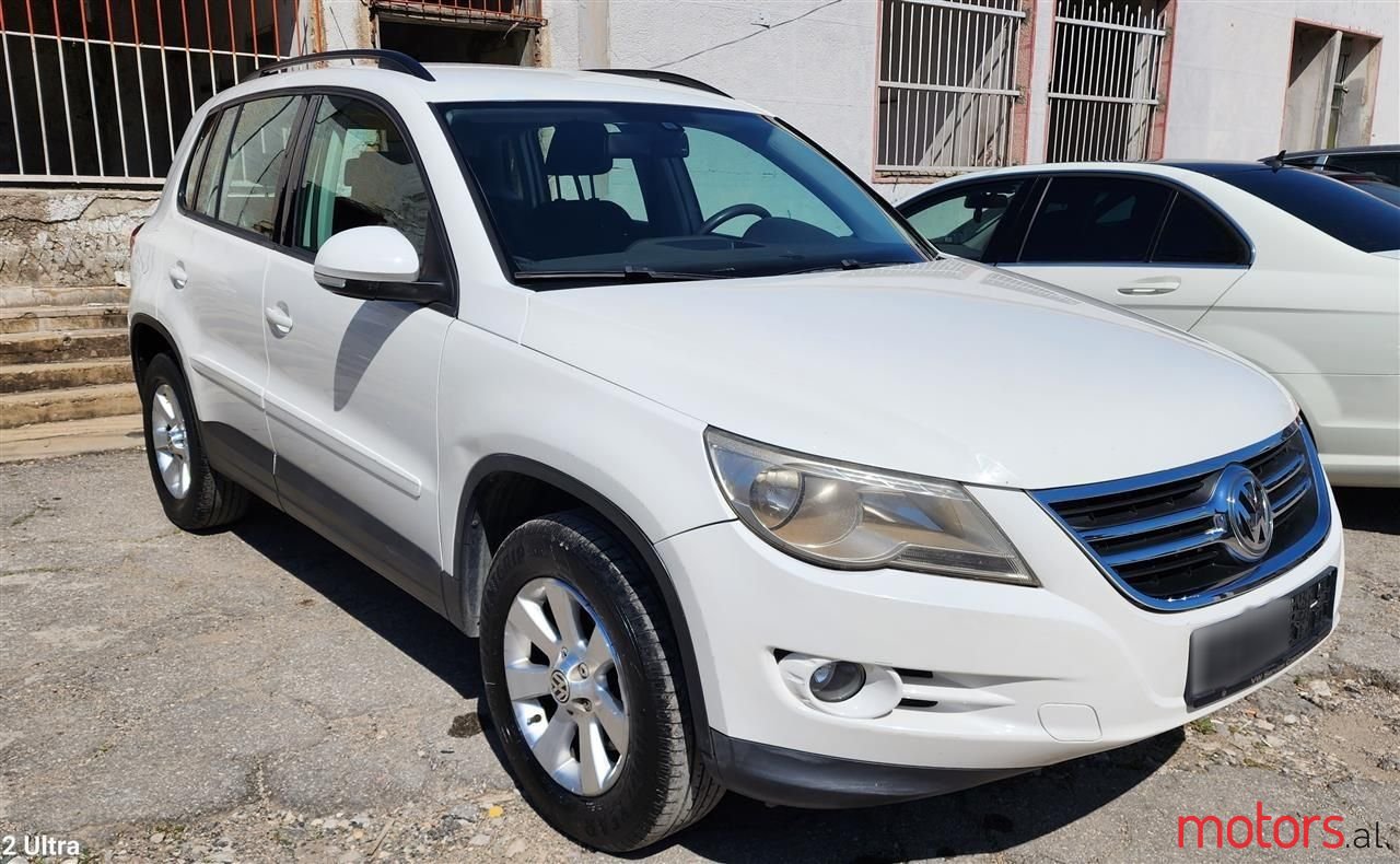 2009' Volkswagen Tiguan photo #5