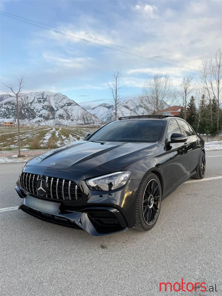 2020' Mercedes-Benz E 220 photo #4