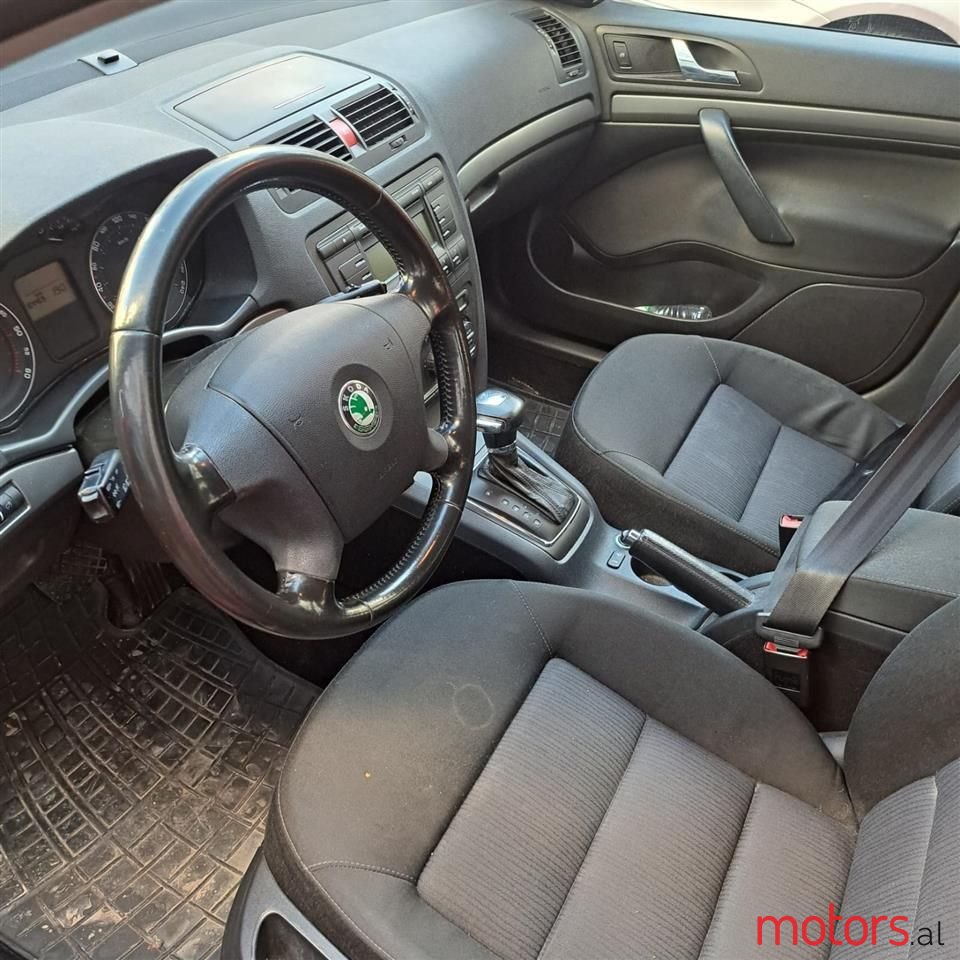2006' Skoda Octavia photo #4
