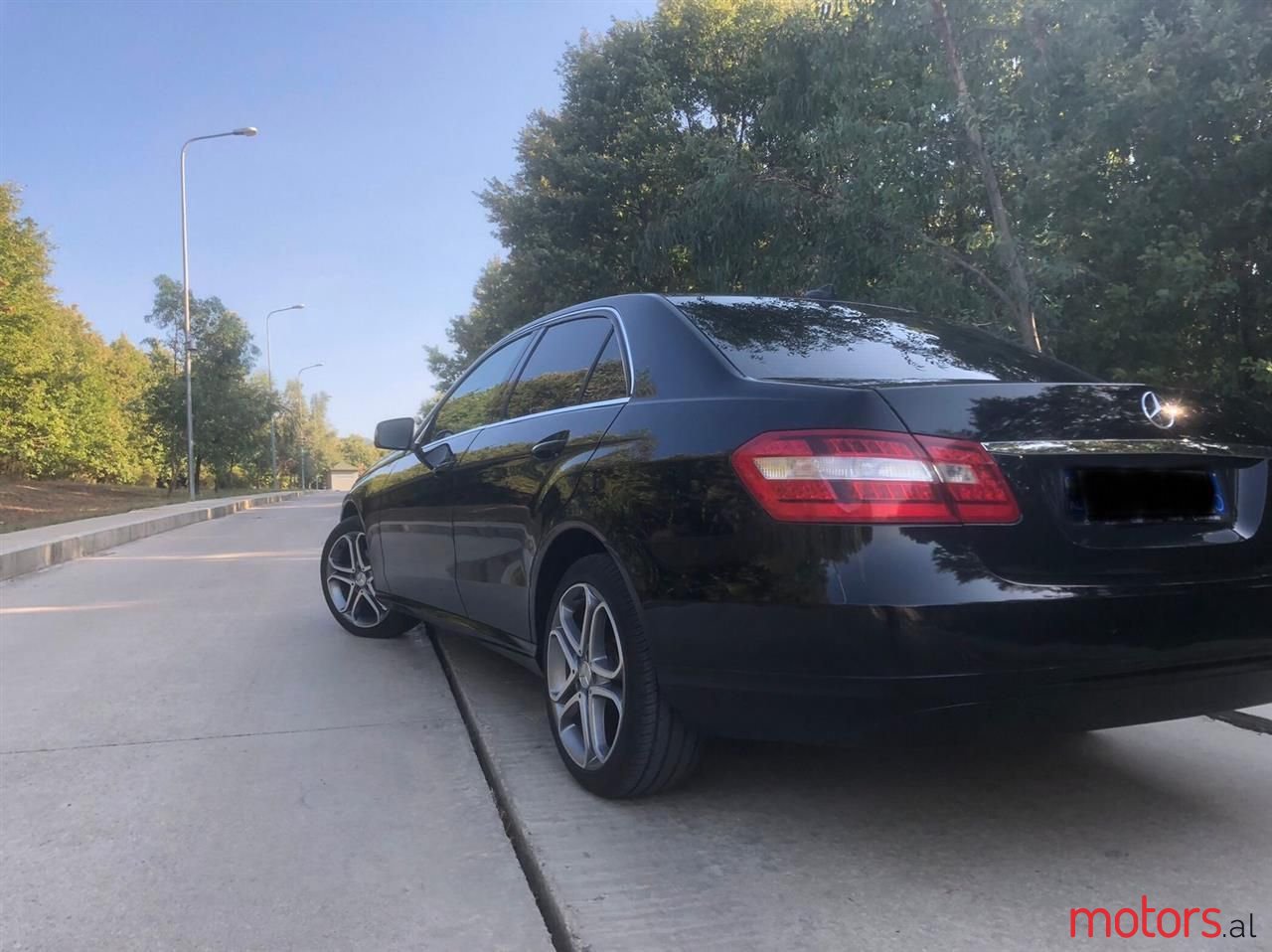 2012' Mercedes-Benz 220 photo #3