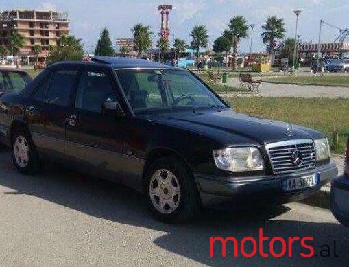 1993' Mercedes-Benz 250 photo #1