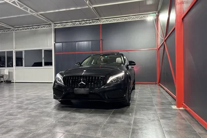 2015' Mercedes-Benz C 250