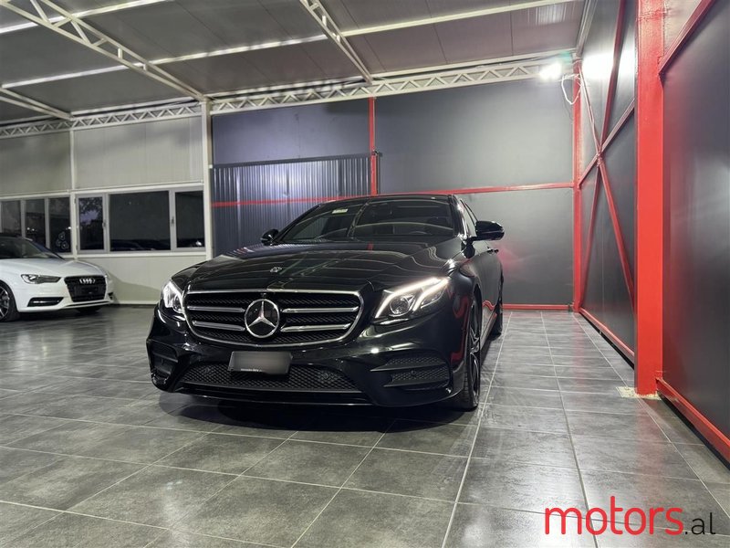 2019' Mercedes-Benz E 220 photo #4