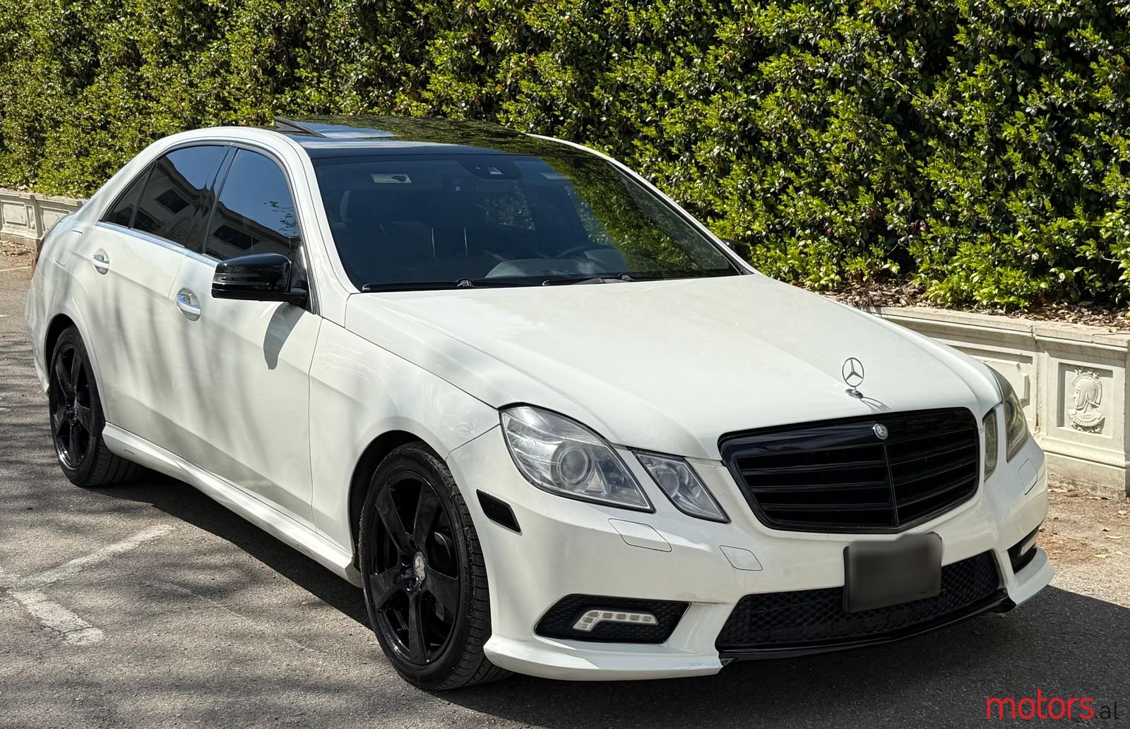 2010' Mercedes-Benz 350 photo #3